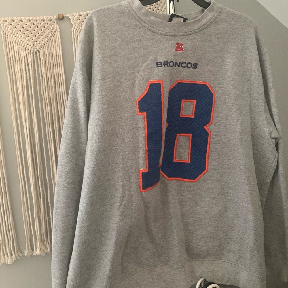 Broncos sweatshirt